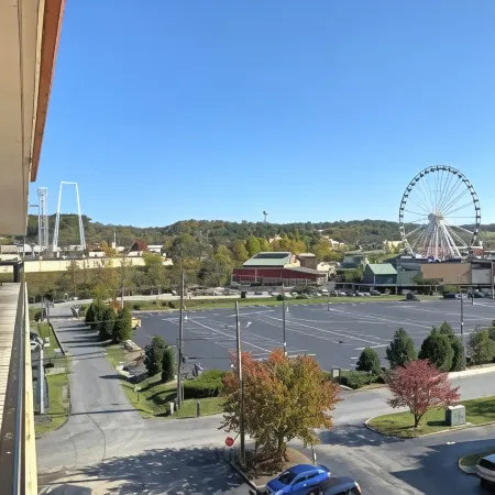 Mountain Vista Inn & Suites - Near the Island InPigeon Forge