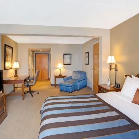 La Quinta Inn & Suites by Wyndham Mooresville