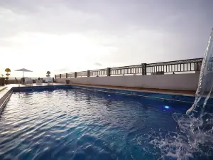 Nine Tree Luxury Hotel & Suites Lahore