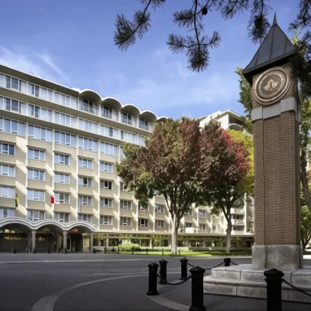 Sheraton Cavalier Saskatoon Hotel Отели рядом с достопримечательностью «Университет Саскачевана»