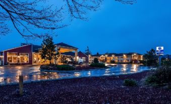 Best Western Salbasgeon Inn  Suites of Reedsport