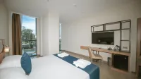 New Wave Hotel