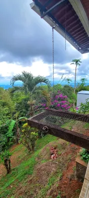 Exclusive Villa with panoramic vistas of city and mountains from your own hottub Hotel di 