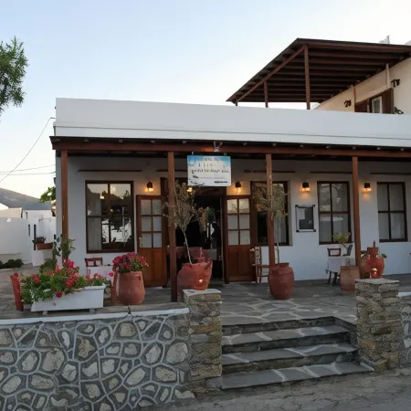 Artemon Hotel