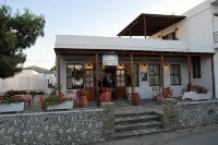 Artemon Hotel - 3-Star