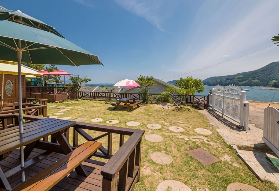 [남해 베네치아펜션의 바다 풍경 사진]