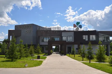 Svezhiy Veter Hotel Отели в г. Дмитровский район