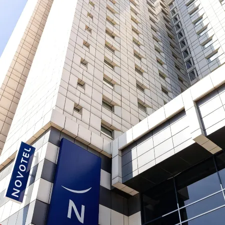 Novotel Poznan Centrum Отели рядом с достопримечательностью «Мальтанское озеро»
