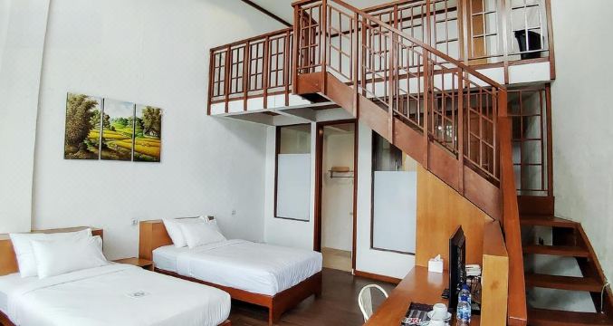 폰도칸 치부리알 수영장