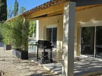 Gîte à la Campagne Dans un Parc Arboré Avec Piscine ノヴのホテル