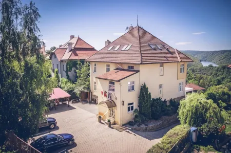 Hotel Katerina Отели в г. Satov