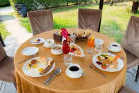 Hotel Seven Limited - breakfast