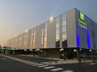 阿卡雄拉特斯特智選假日酒店 酒店