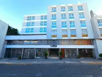 Crismar Hotel - parking