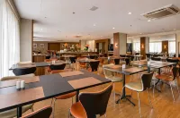 Quality Hotel & Suites Brasília - breakfast
