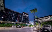 The Living Samut Prakan - parking