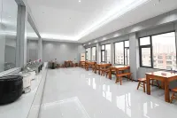 Lanxi Yicheng Hotel