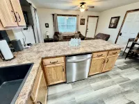 Drew’s Delight - Relax in Comfort!  Modern, Fully Remodeled, No Stairs! Hotels in Wright County