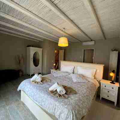 Villa Seashore: Dreamy villa by the sea side with heated pool Rooms