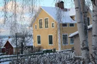 Character  2 bedroom ground floor unit in the heart of Gränna
