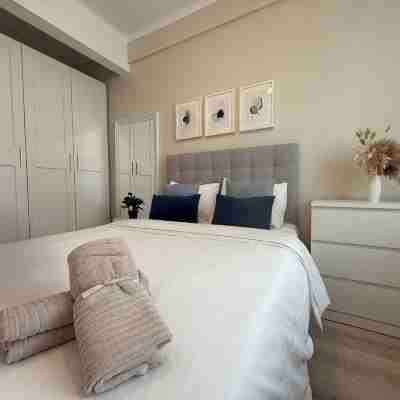 Spacious 4-Bedroom Apartment in Central Bilbao – Perfect for Families & Groups Rooms
