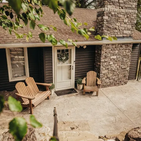 HEAVENLY Portage Lakes water front 4-bedroom cottage with HOTTUB, dog friendly!