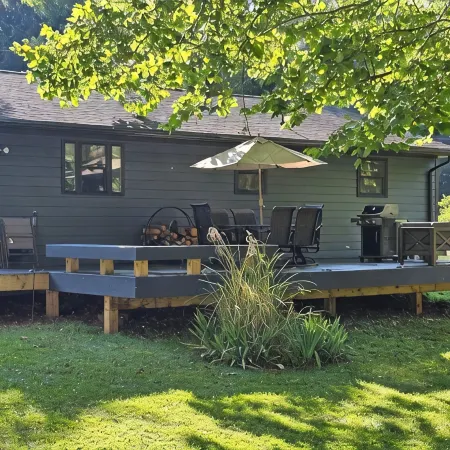 Waterfront Cottage on Big Pine Creek