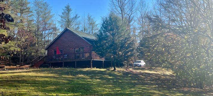 Log Cabin On 5 Private Acres, Gated Community With River Access Hotels in Polk County