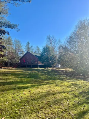 Log Cabin On 5 Private Acres, Gated Community With River Access