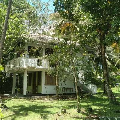 Madampa Ganga Villa Hotel dekat Pantai Akurala