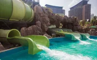Sanya Xicheng Hotel - สวนน้ำ