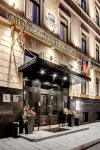Dom Boutique Hotel Hotel dekat Taman Musim Panas