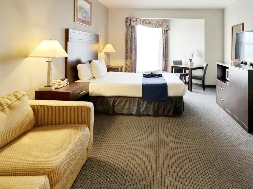 BayVue Hotel, Resort & Suites