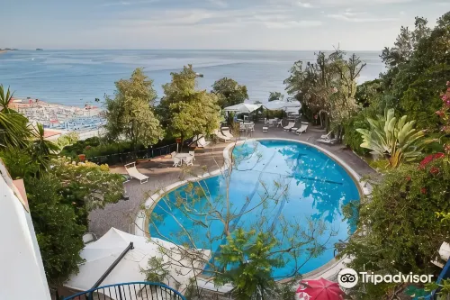 Grand Hotel De Rose