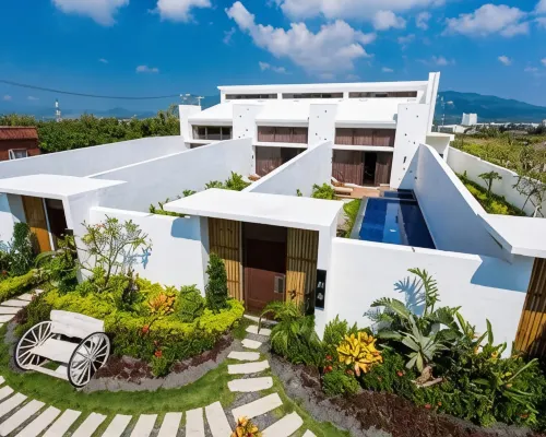 Sheng Tu Villa Hotels near Taipower
