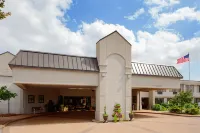 Best Western Plus Madison-Huntsville Hotel - parking