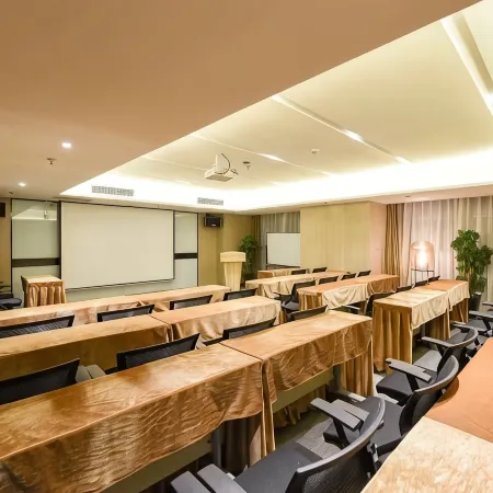Geya Qingju Hotel