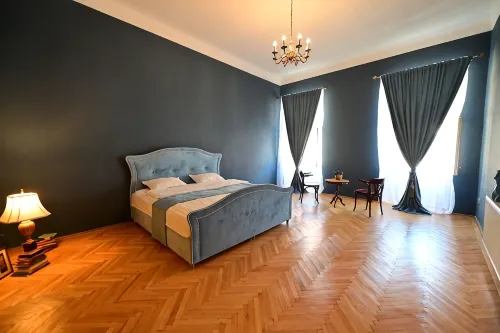 Lovely 2 bedroom apartment in historic city center