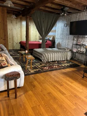 Cozy, scenic, studio apartment for nature-lovers !