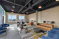 Upscale Views 2br•Free Parkn, Walk 2 Train, 2bath - Apartments