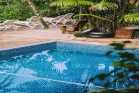 Bambuda Lodge - Pools