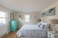 Elbow Inn: Private Retreat with Two Master Suites