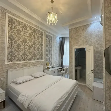 Izumrud Palace