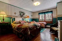 Historic prohibition Lodge next to golf course with private beach - 2-Sterne