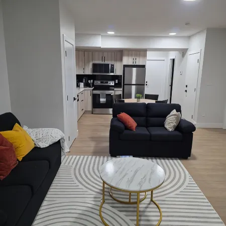 Cozy Irvine Creek Walk-Out Suite 10 mins to YEG Hotels in Nisku
