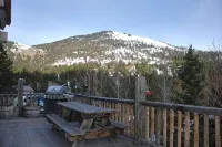 Home Away from Home 5 Miles to the North Entrance of Yellowstone - Lodges