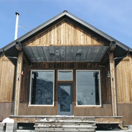 Spectacular Mountain Cabin in the heart of East Rosebud Mountains