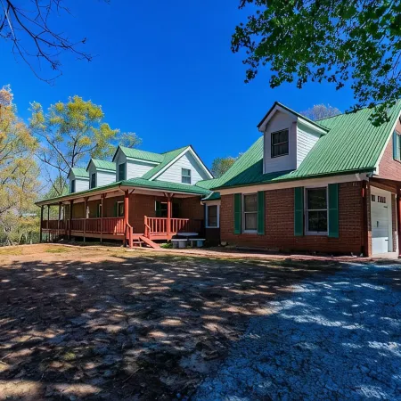 Ball Ground Estates - Luxury Farm Stay 81 Acres of Private Forest