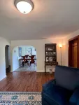 Charming 2-bedroom pet friendly house, close to Weko Beach & Wine Trail - 4성급