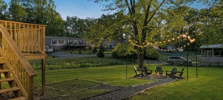 Charming 3 bedroom home minutes from NRG featuring a fire pit/outdoor games Hotels in Plateau